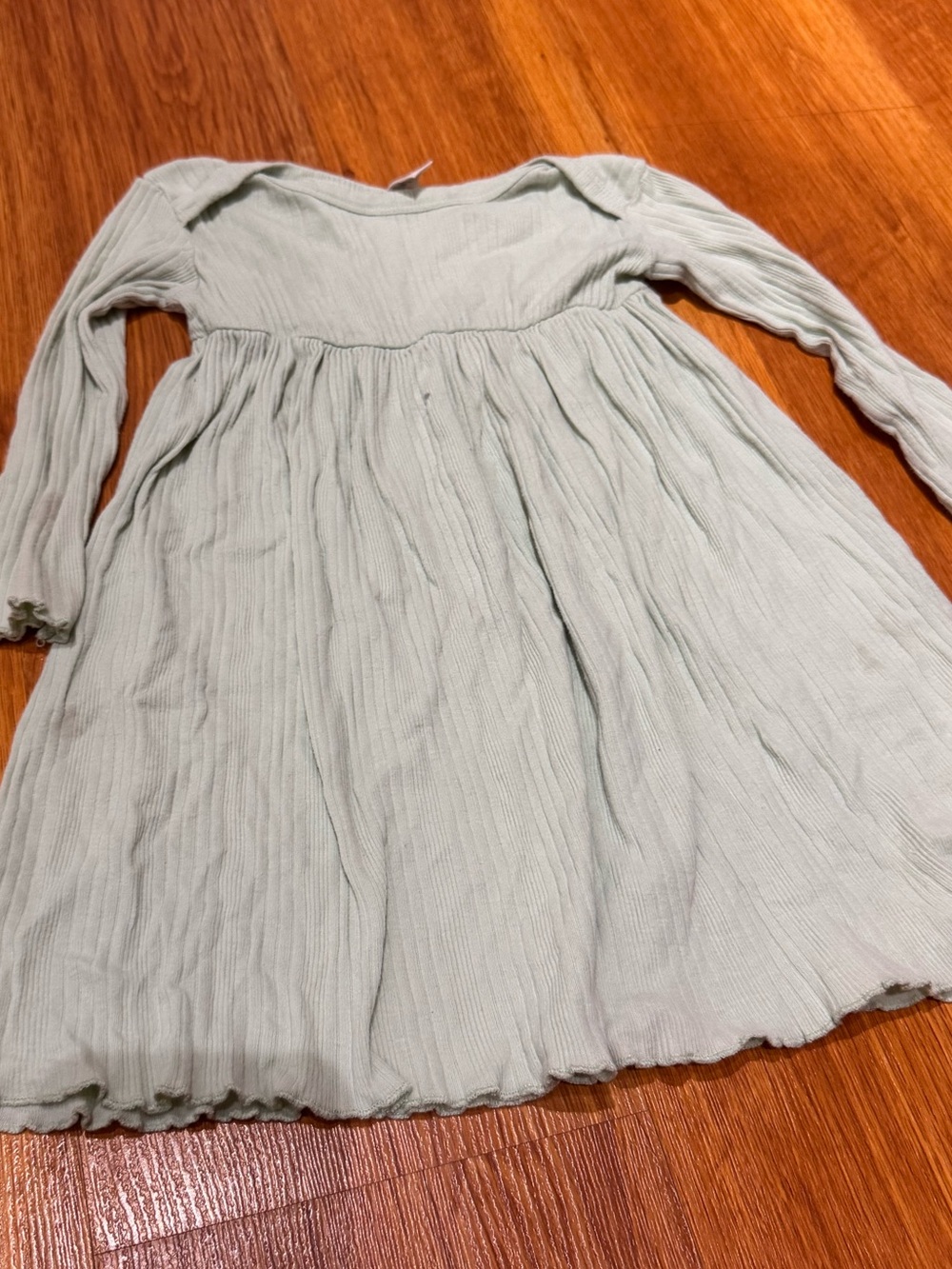 Kate Quinn dress